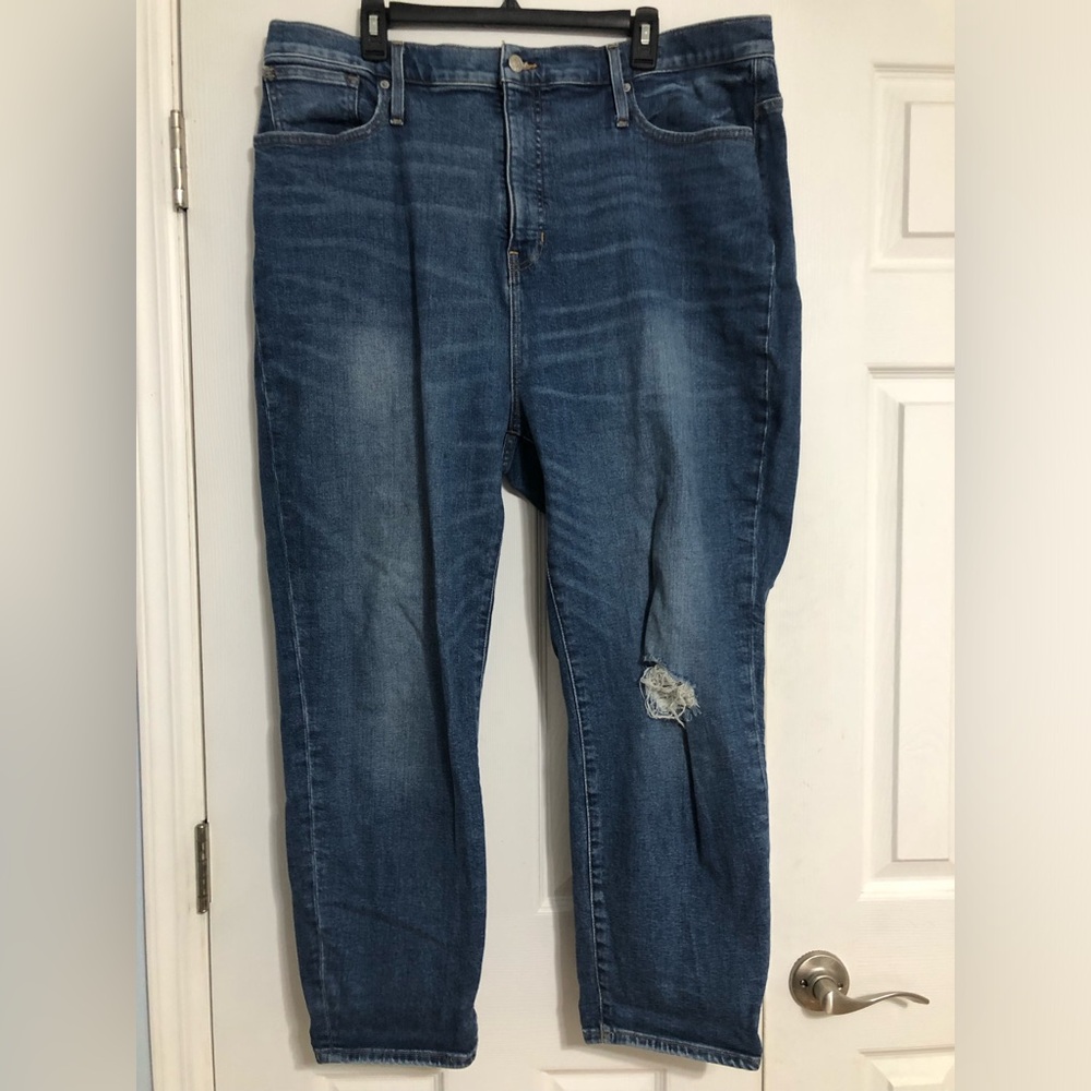 Madewell Mom jeans distressed size 36 waist measures 40 Blue Denim women’s